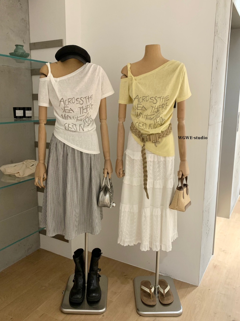 Áo Thun Lệch Vai WGWE Fashion Form Rộng - Áo Phông Nữ Trễ Vai Họa Tiết Chữ Ulzzang 9442 | BigBuy360 - bigbuy360.vn
