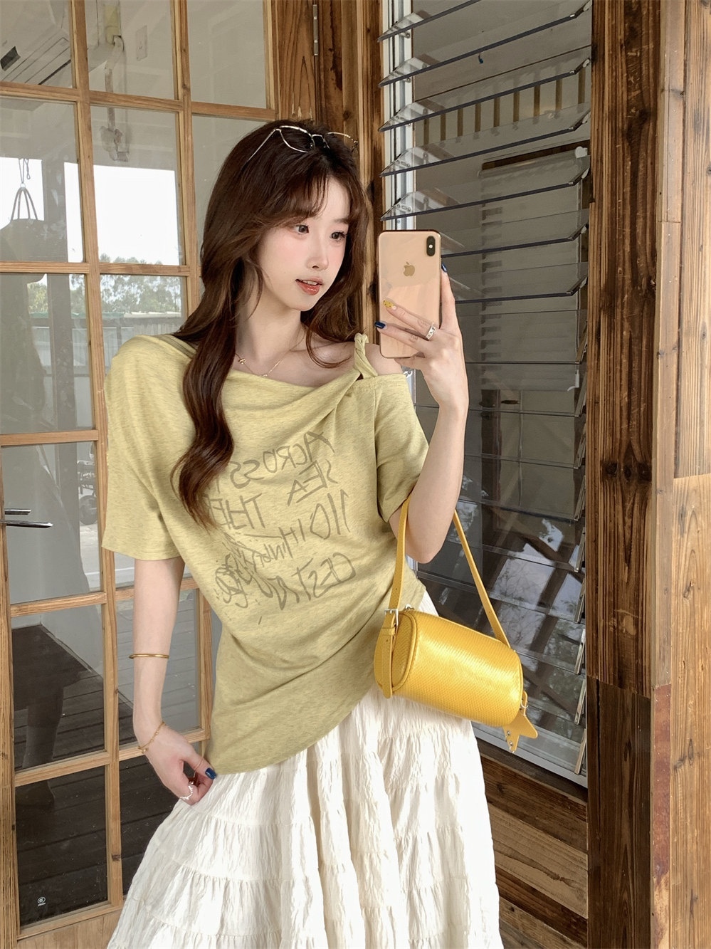 Áo Thun Lệch Vai WGWE Fashion Form Rộng - Áo Phông Nữ Trễ Vai Họa Tiết Chữ Ulzzang 9442 | BigBuy360 - bigbuy360.vn