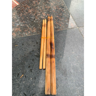 1 đôi dùi trống cái 35-38cm và đôi dùi trống con 25- 27cm