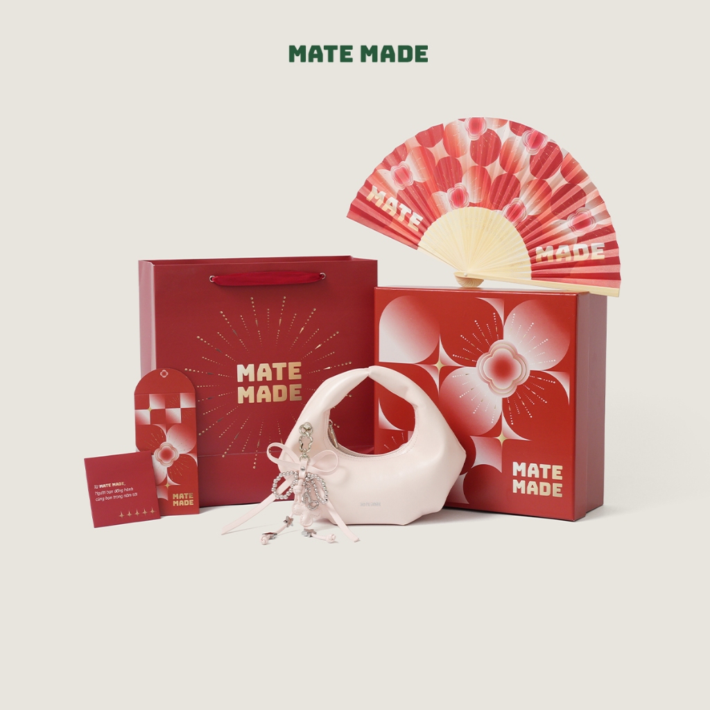 Set Quà Tặng MATE MADE Túi Xách Tay Sắc Kèm Charm, Thiệp, Hộp Quà Đỏ (Tặng Bạn Thân, Bạn Gái)