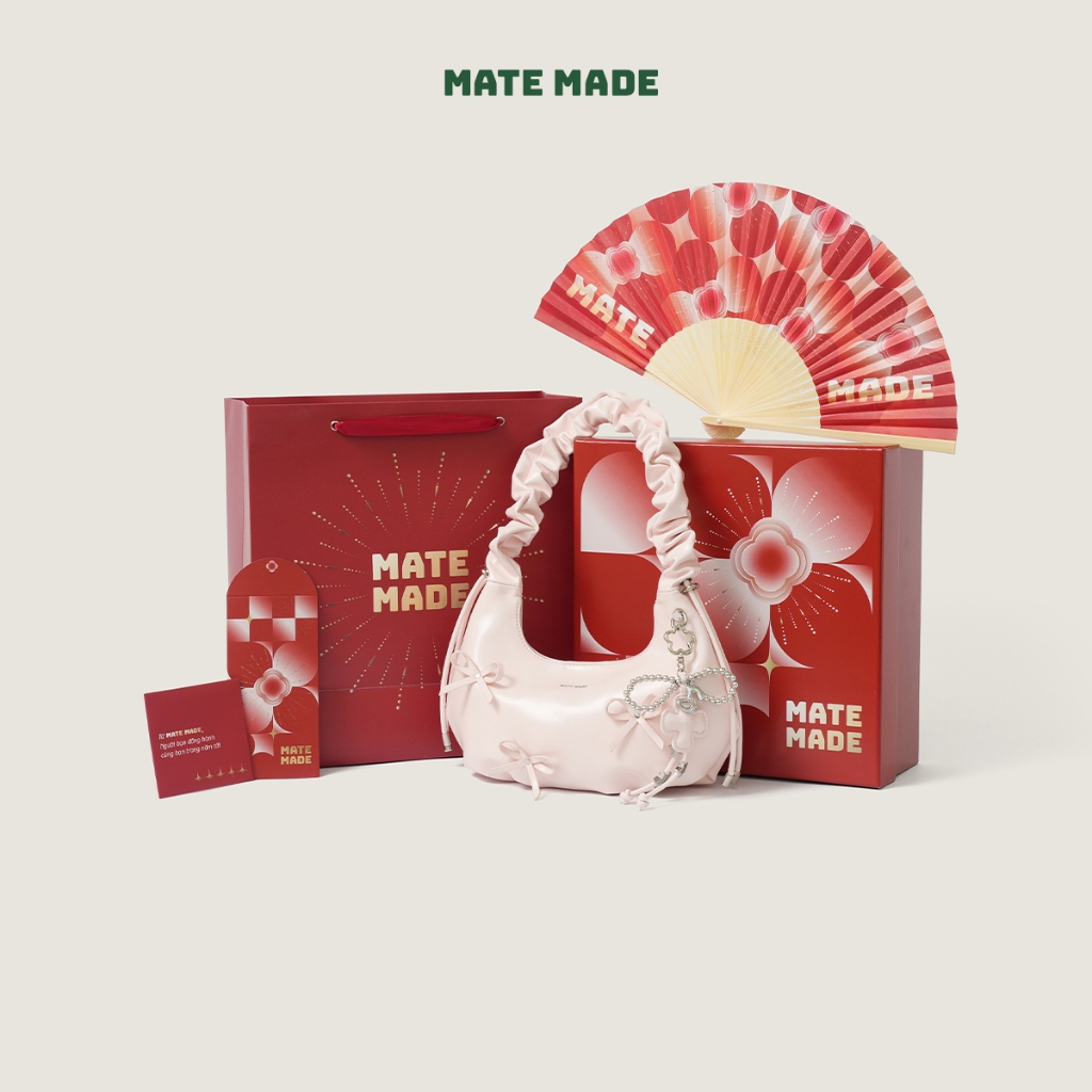 Set Quà Tặng MATE MADE Túi Xách Tay Hoa Kèm Charm, Thiệp, Hộp Quà Đỏ (Tặng Bạn Thân, Bạn Gái)