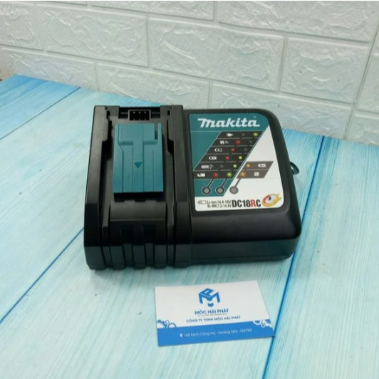 Sạc nhanh Makita DC18RC chính hãng  Nghề Mộc