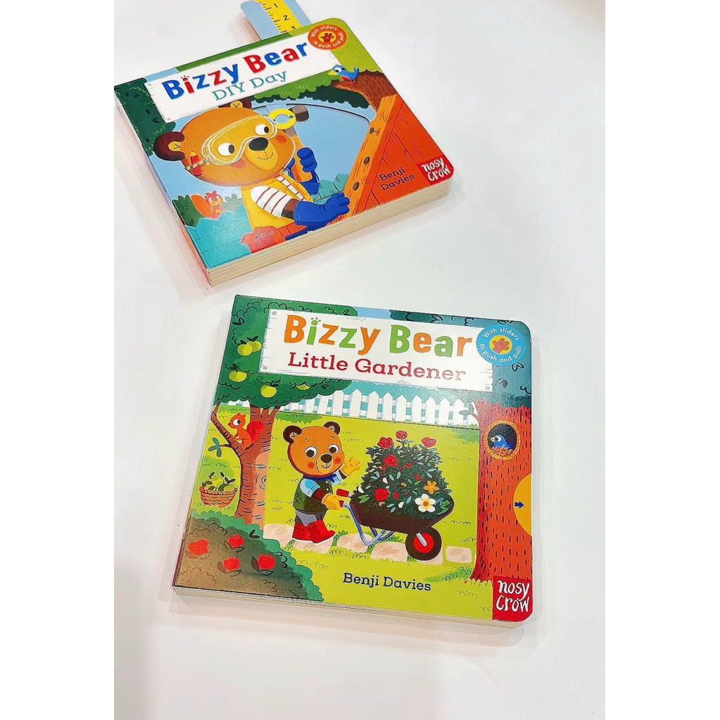 Đồ chơi đa tương tác học tiếng Anh cùng gấu Bizzy Bear