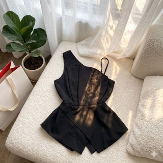 áo peplum lệch vai