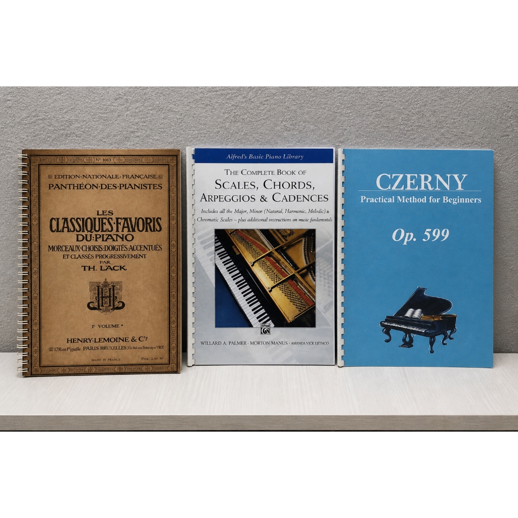 Giảm 15% khi mua combo 3 cuốn Les Classiques Favoris du Piano (Vol 1A)  & Gam (Scales Chords)  & Cze
