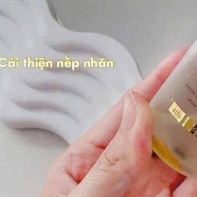 Serum xịt khoáng d'Alba First Spray Serum 100ml dưỡng ẩm cấp nước cho da căng bóng mềm mịn