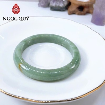 Vòng cẩm thạch A - Ngọc phỉ thúy type A bản hẹ xanh dầu điểm huyết chất nếp min ni 52-56 LM107 - Ngoc Quý