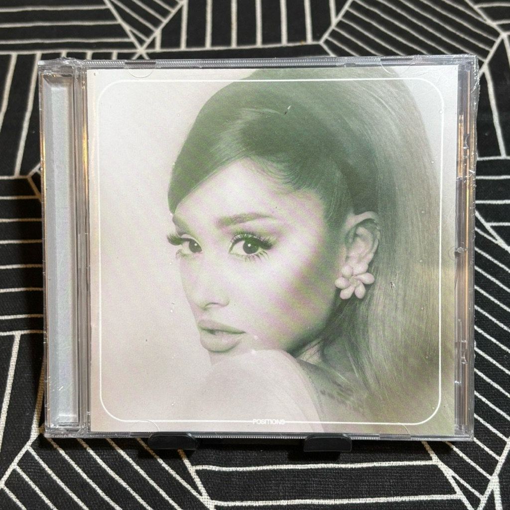 Ariana Grande cd Positions cd gốc