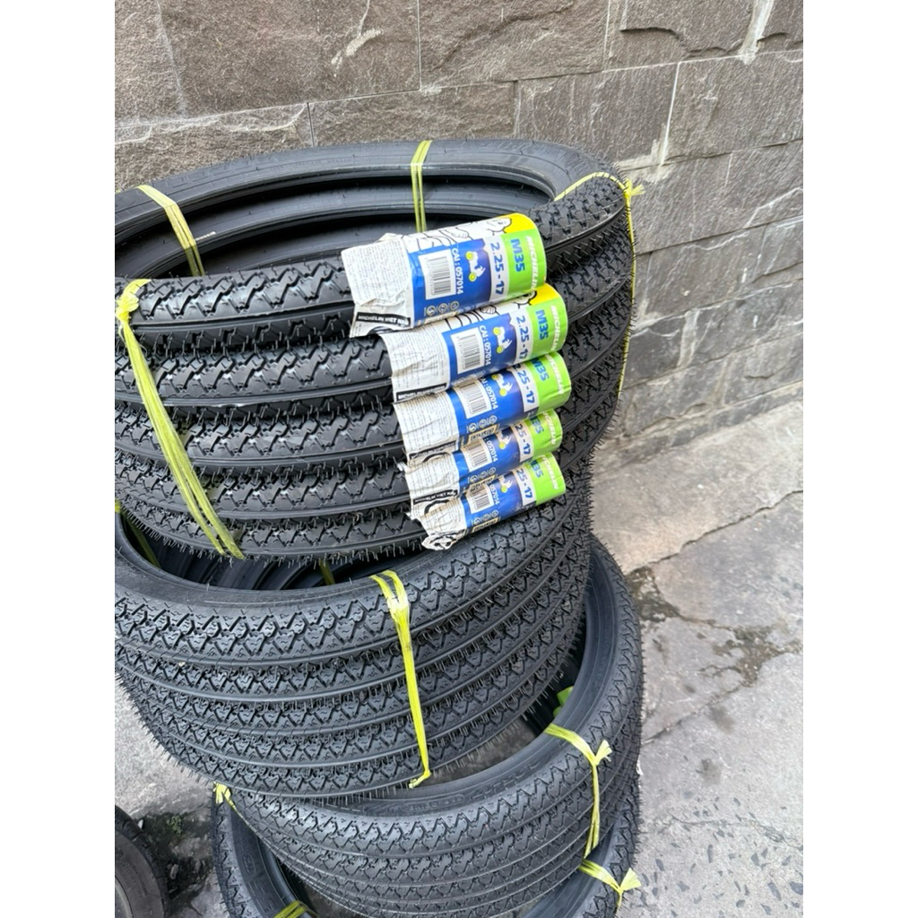 Vỏ Michelin M35 2.25 - 2.5 / 17 chính hãng ( 1cặp )