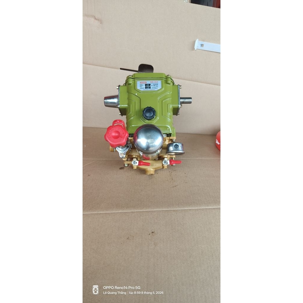 Đầu bơm ty sứ 22mm 1hp bầu hơi hiệu korobi