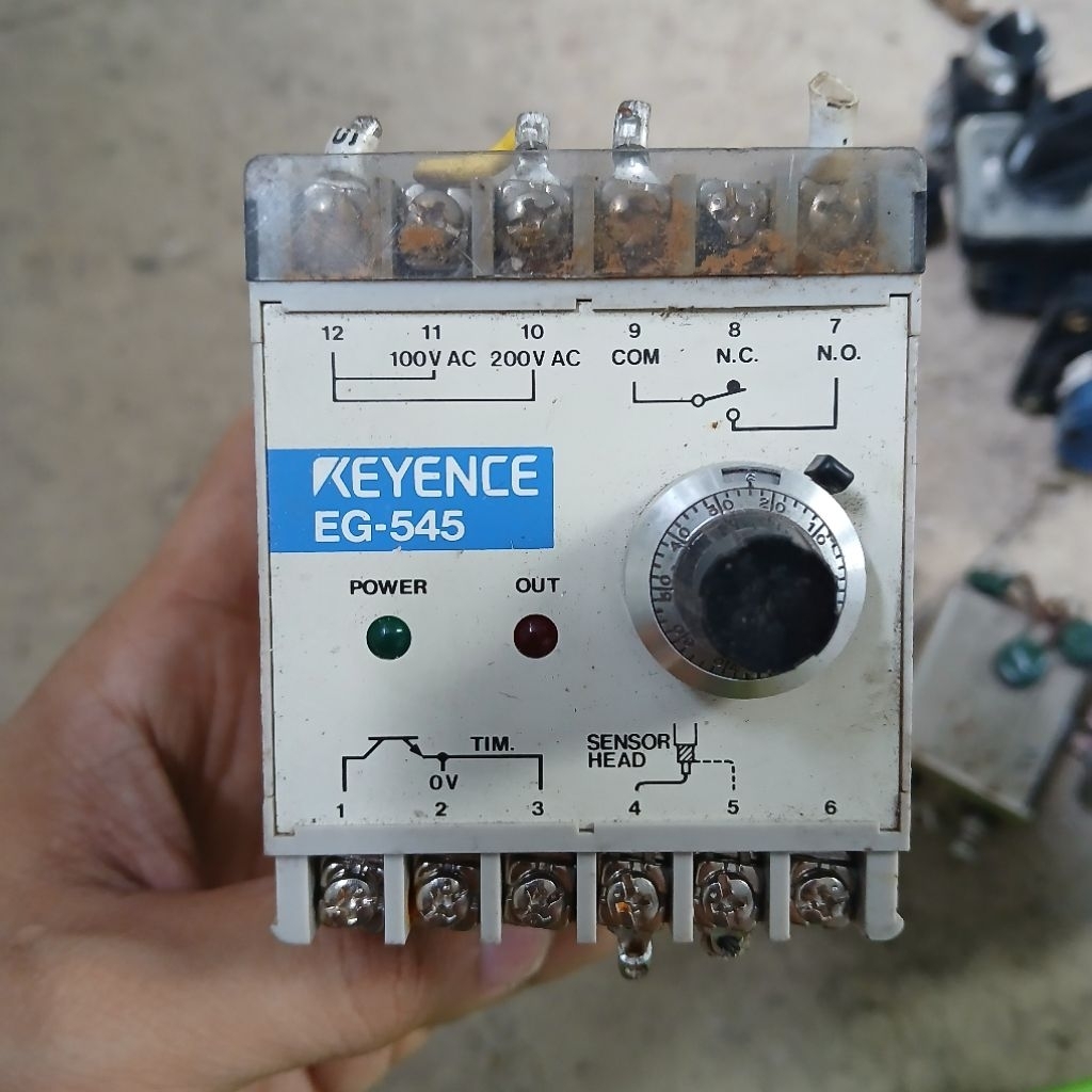 Keyence EG-545 (Keyence EG-545 Position Sensor Controller)