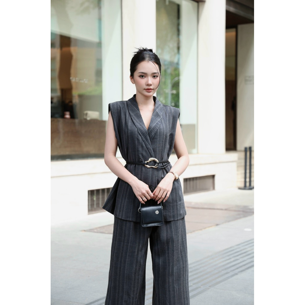 [EM CHIC] Set vest thiết kế dáng xuông cá tính hoạ tiết kẻ hách dáng thời thượng | BigBuy360 - bigbuy360.vn
