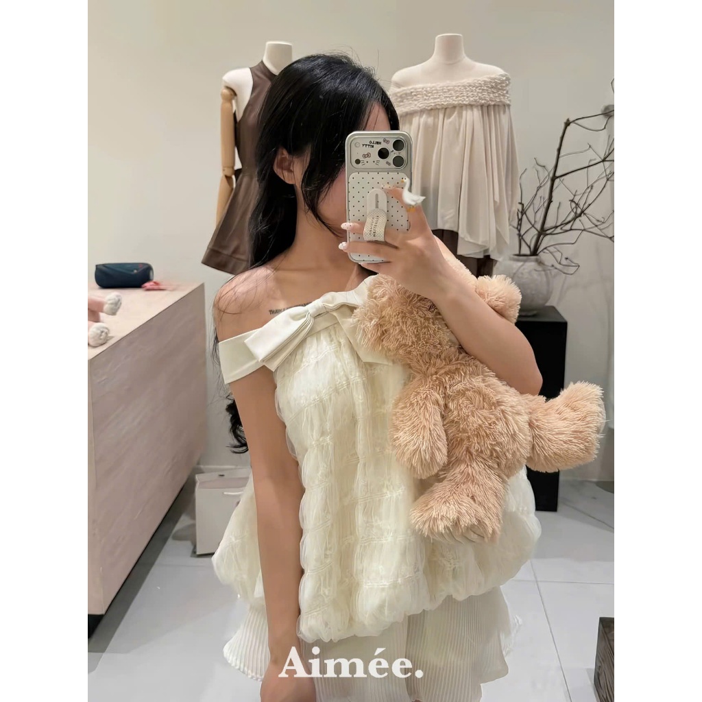 𝙆𝙝𝙖́𝙣𝙝 𝙇𝙮 | Áo Trễ Vai Đính Nơ Phối Ren Layer