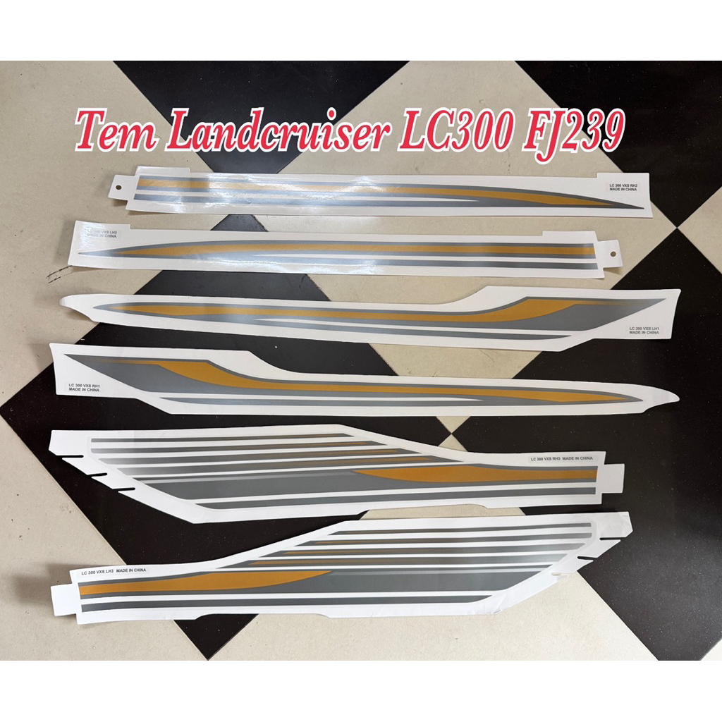 Tem decal dán xe Toyota Landcruiser LC300.