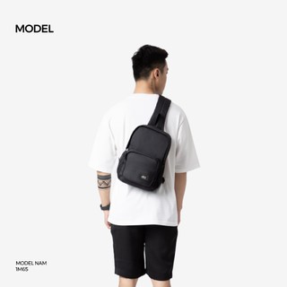 Túi đeo chéo DIM Sling Bag
