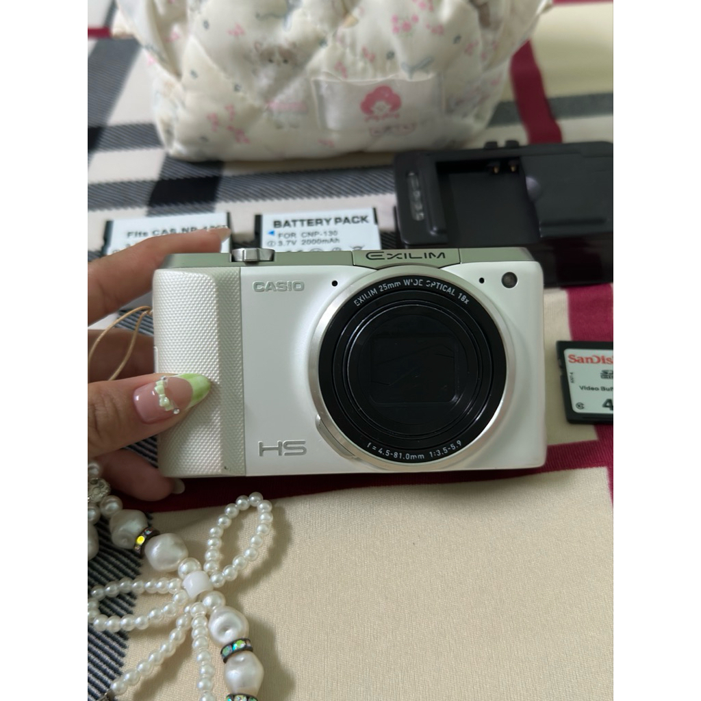 (Pass) Máy ảnh Casio exilim zr800
