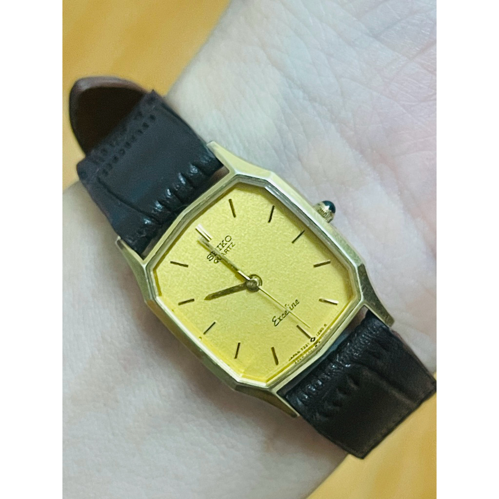 Đồng hồ tank Seiko Exceline Nhật form tank mini siêu xinh.
