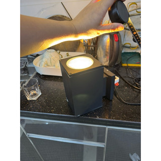 Thanh lý Đèn gắn tường phòng ngủ 10w 1 đầu( như hình)