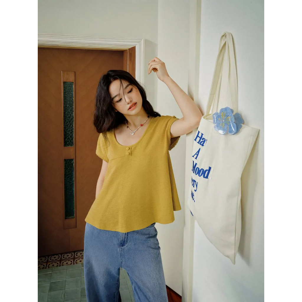 [KUOSE] Áo Flutter Babydoll Top - màu vàng đậm