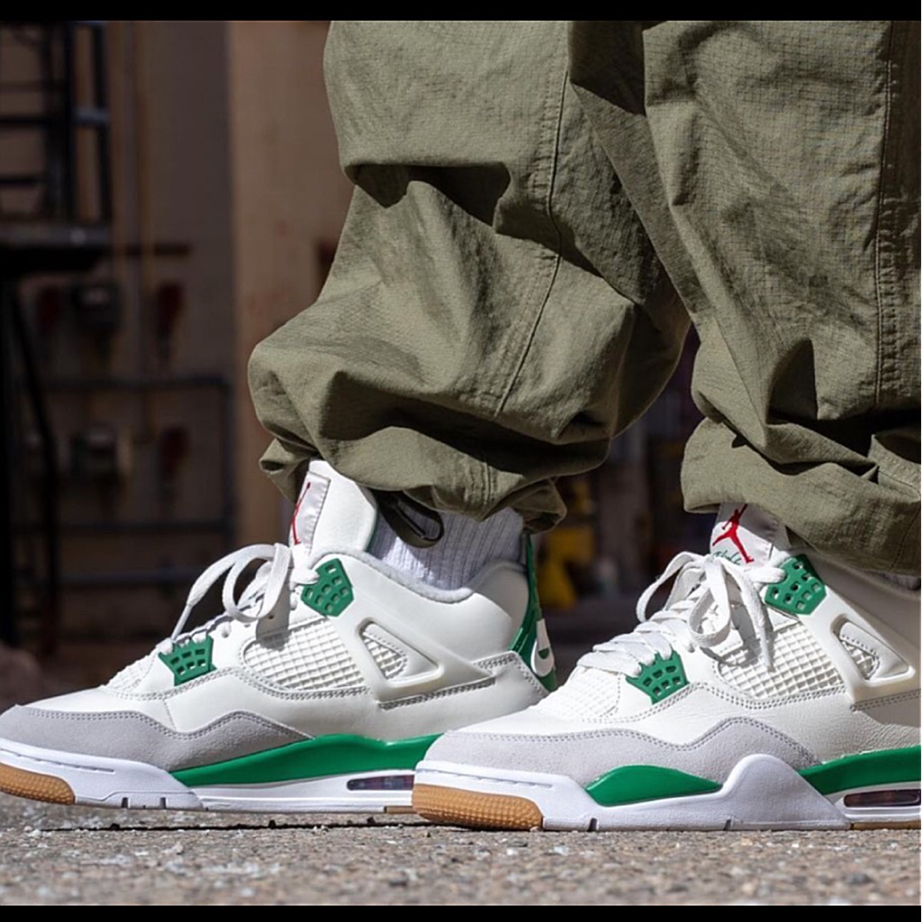 Giày Nike Air Jordan 4 Retro Pine Green