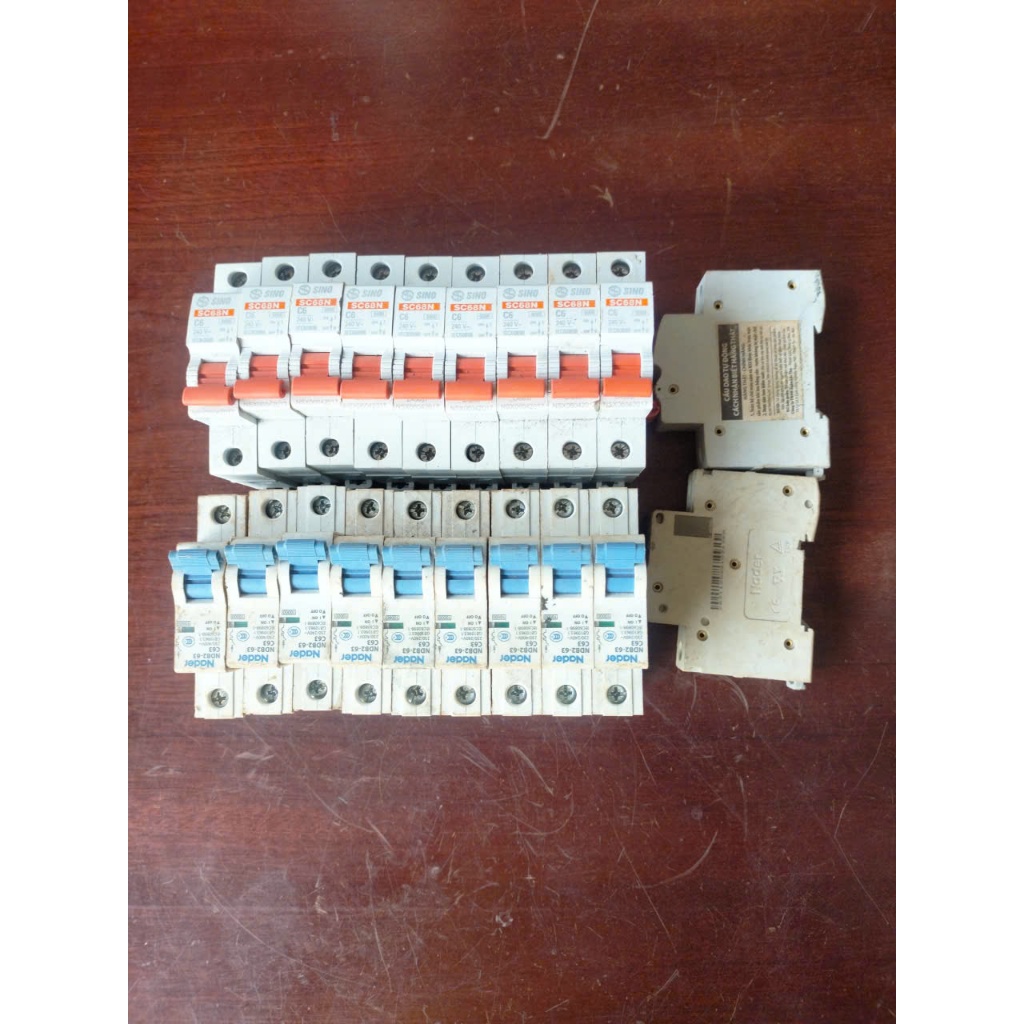 THANH LÝ GIÁ CHỈ TỪ 30K_ Attomat 1 Pha Loại 6A, 63A.