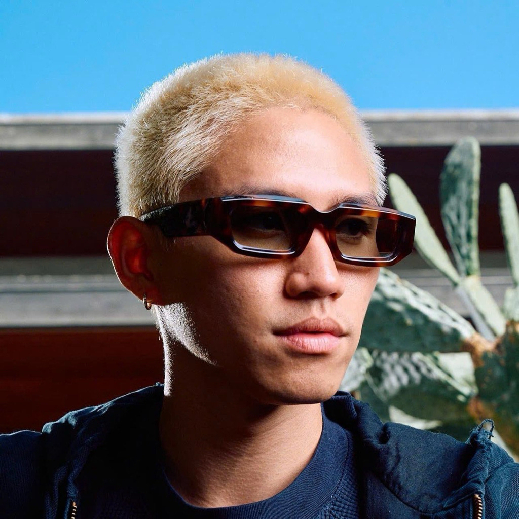 [49] Midnight Frame capital glasses
