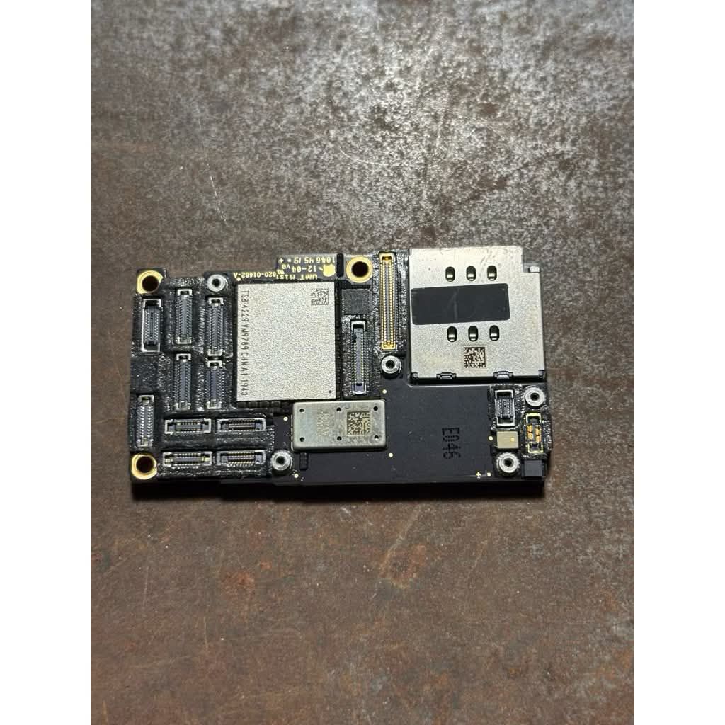 Bộ phận Main bo mạch chủ đang màn hình hello, khoá icloud dành cho iphone 11 pro max