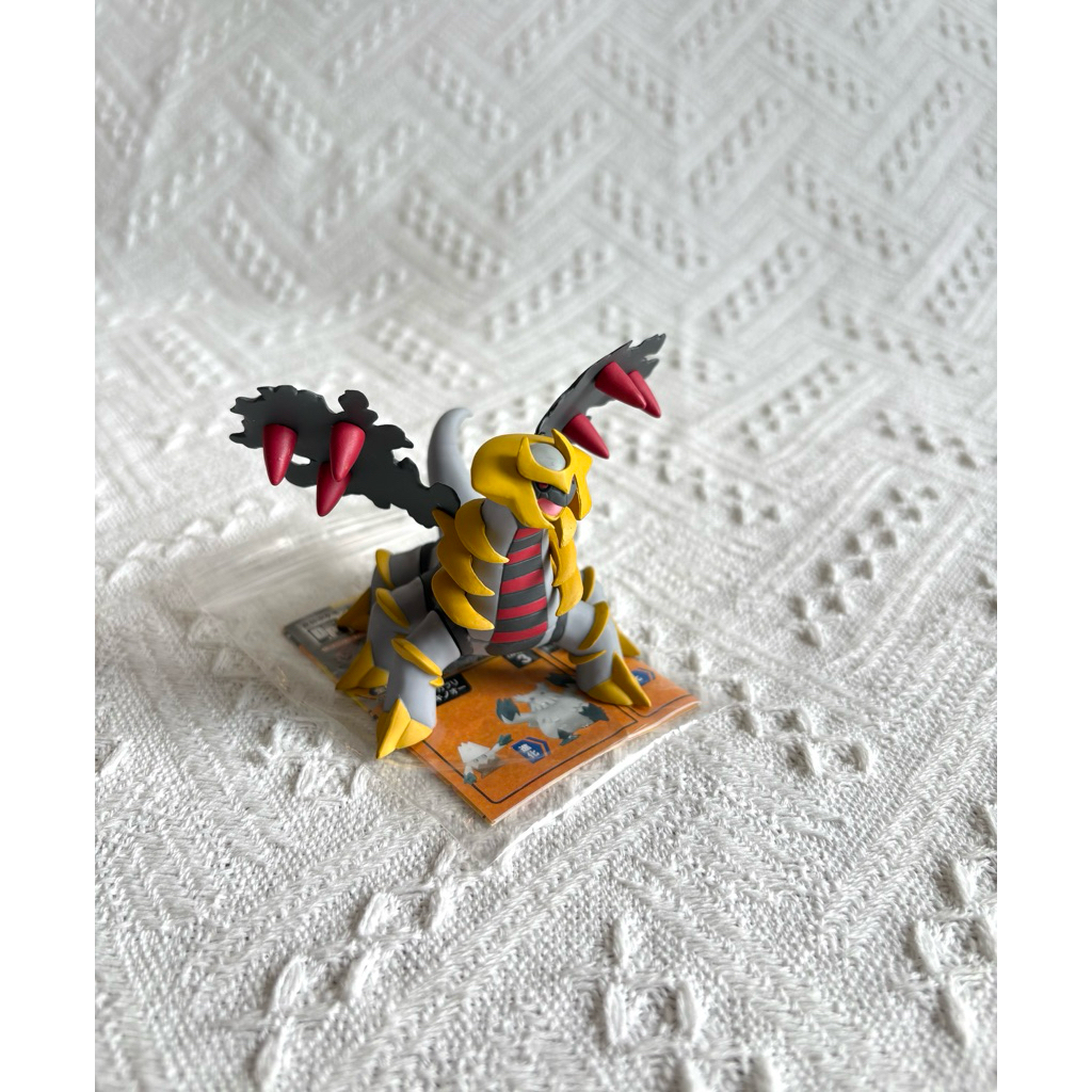 Pokemon Zukan 1/40 Giratina
