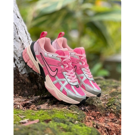 Giày Sneaker Nike V2K Runtekk Low "Pink/Metallic"