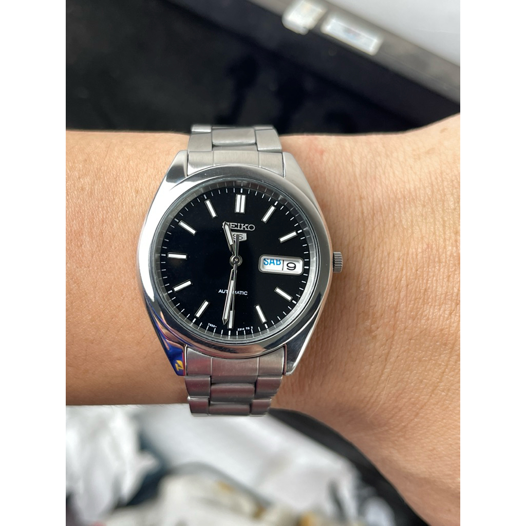đồng hồ seiko 5 cơ tự động lộ máy
