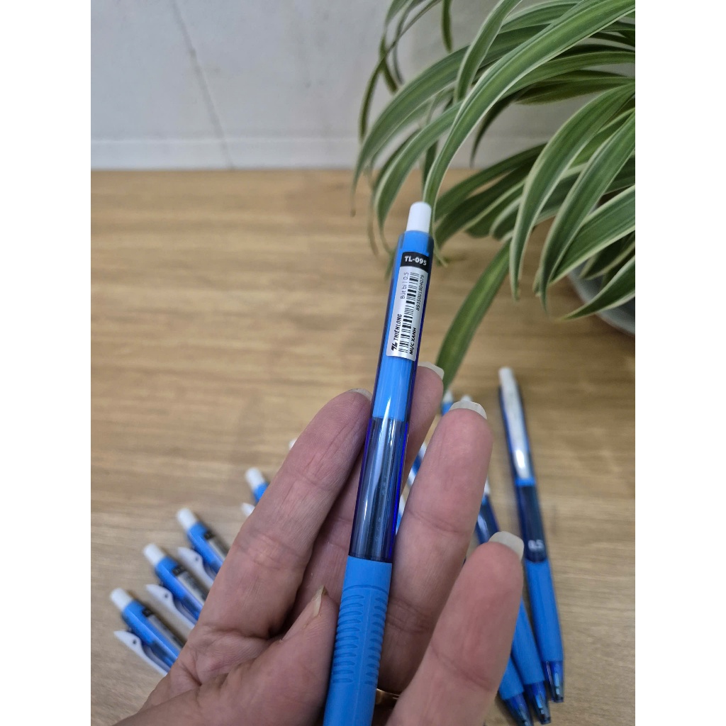 Bút bi Thiên Long TL-095