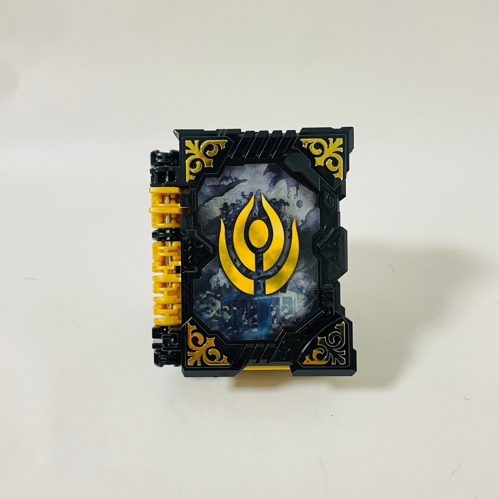 Đồ chơi siêu nhân Kamen Rider Saber DX Grimoire Wonder Ride Book Strius Bandai