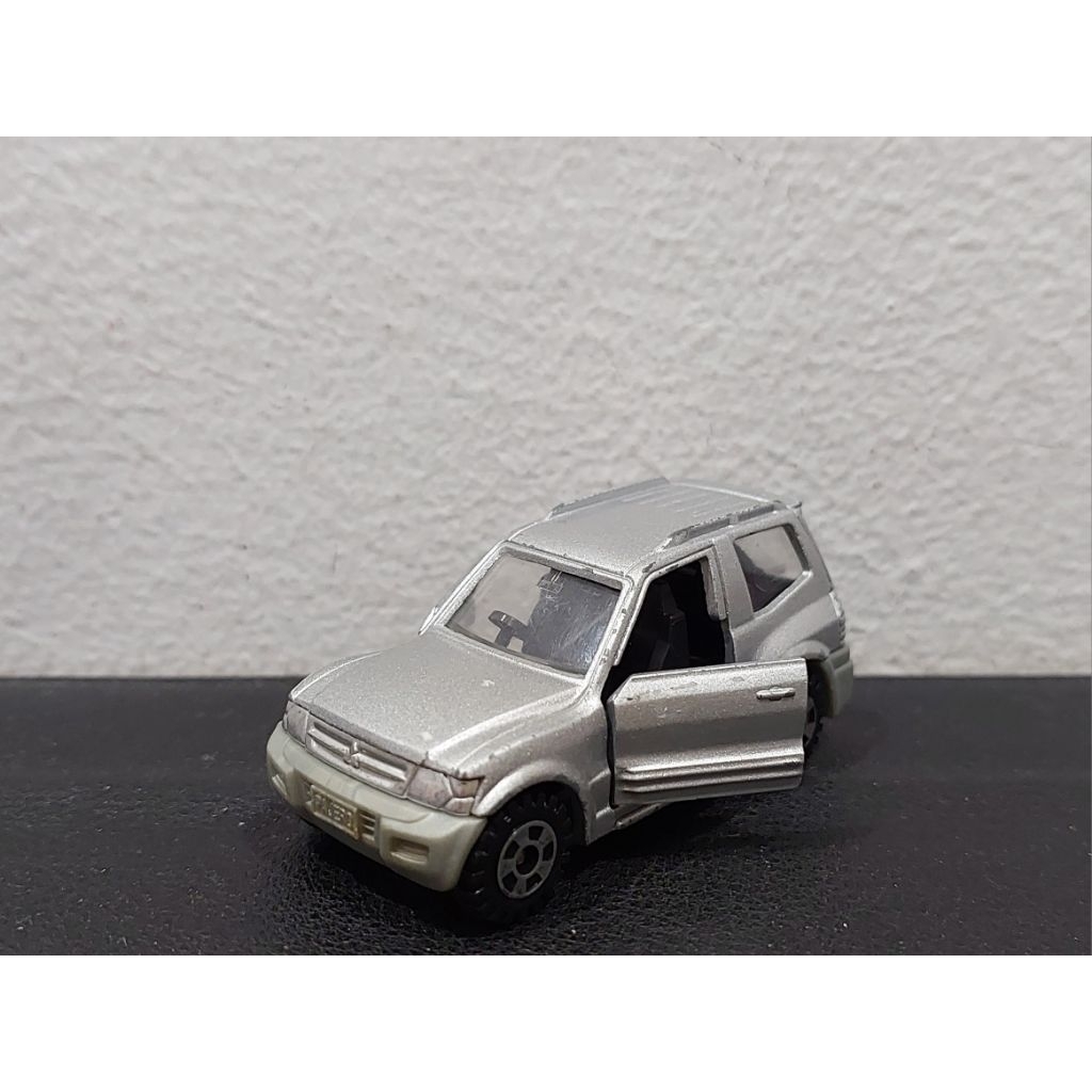 Xe mô hình Tomica #30 Mitsubishi Pajero  - Made in Japan