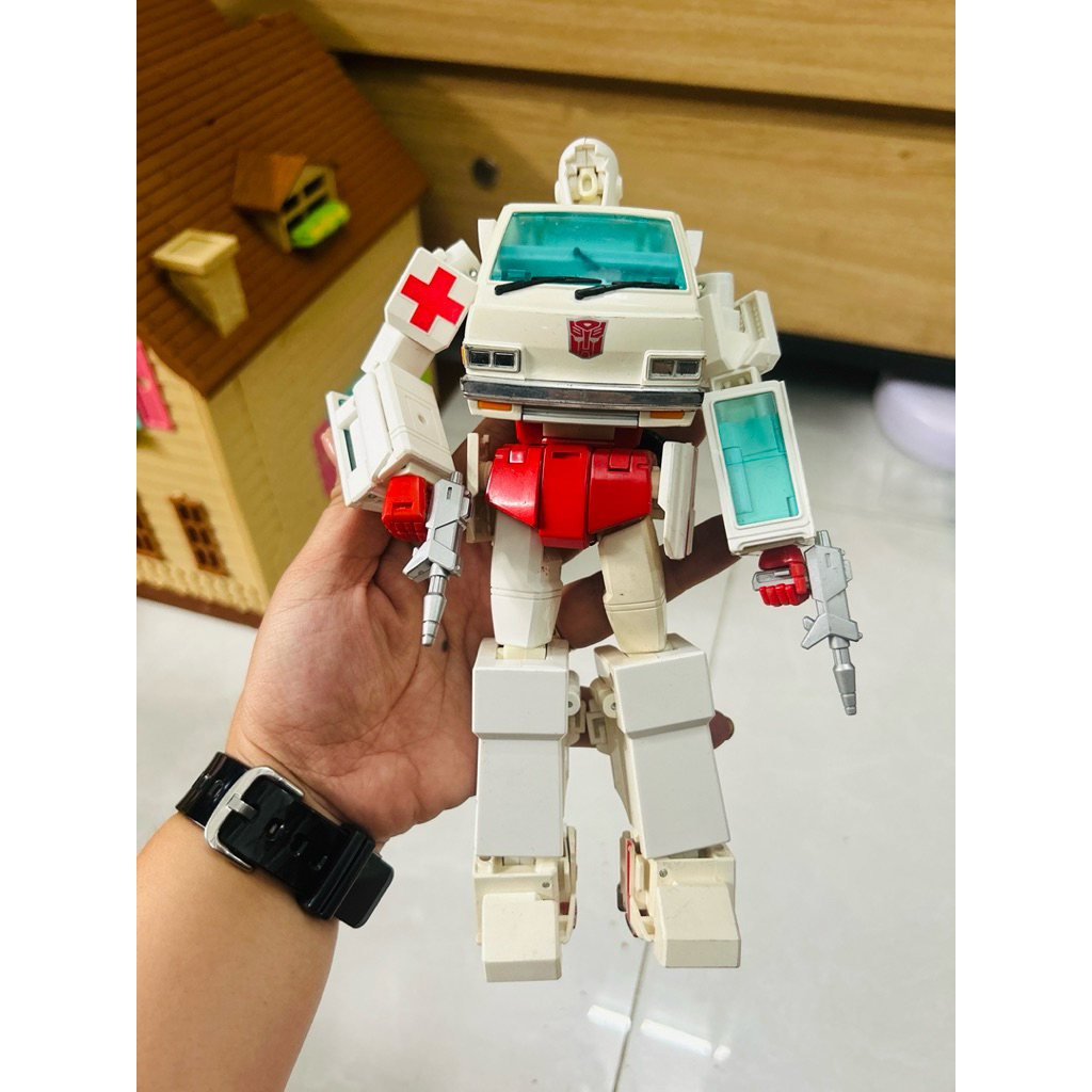 Xác Transformers Masterpiece MP-30 Ratchet phiên bản G1 Takara Tomy