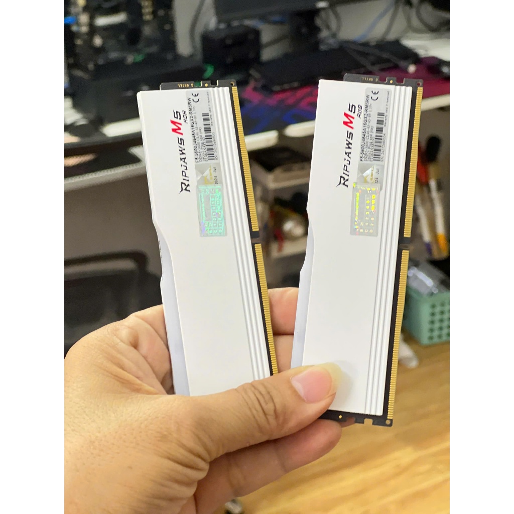 2ND - Ram 16GX2 32G buss 5600 GSkill Ripjaws M5 RGB white (16Gx2) 9/2027