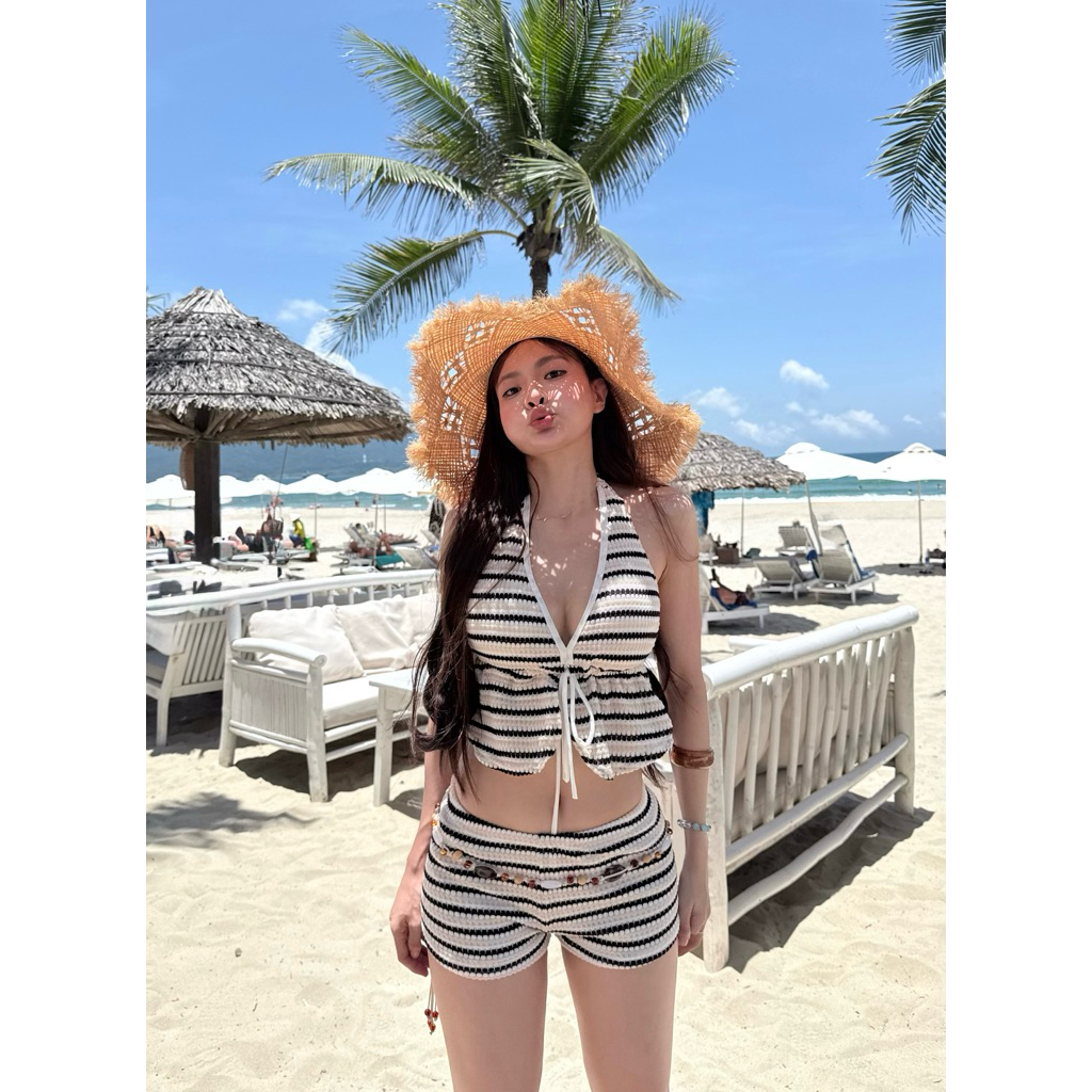 [SẴN] Set bikini 2 mảnh có mút ngực quần đùi cổ yếm đan len dệt kim trend 2026 | BigBuy360 - bigbuy360.vn
