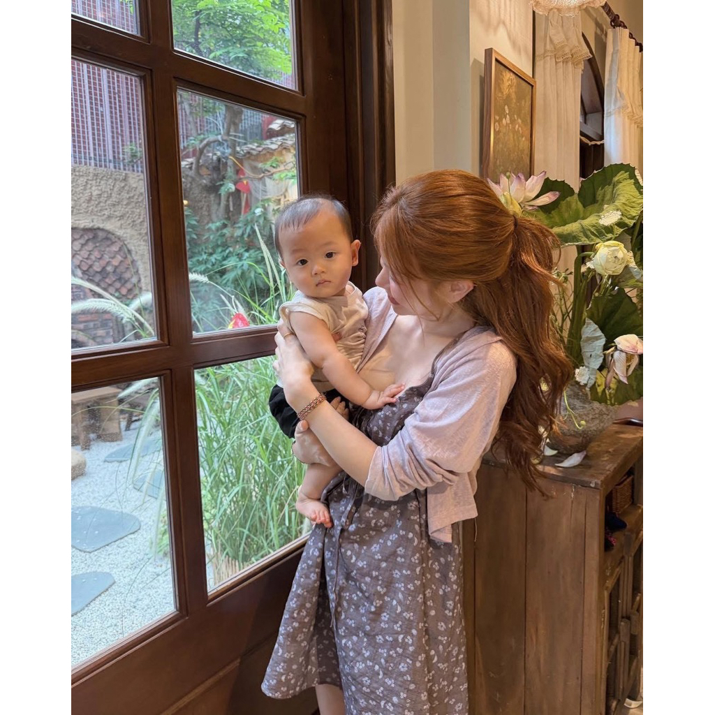 [Hàng Chuẩn QC] Set váy hai dây babydoll hoa lá hồng kèm áo cardigan mỏng khoác ngoài siêu xinh A5664 | BigBuy360 - bigbuy360.vn
