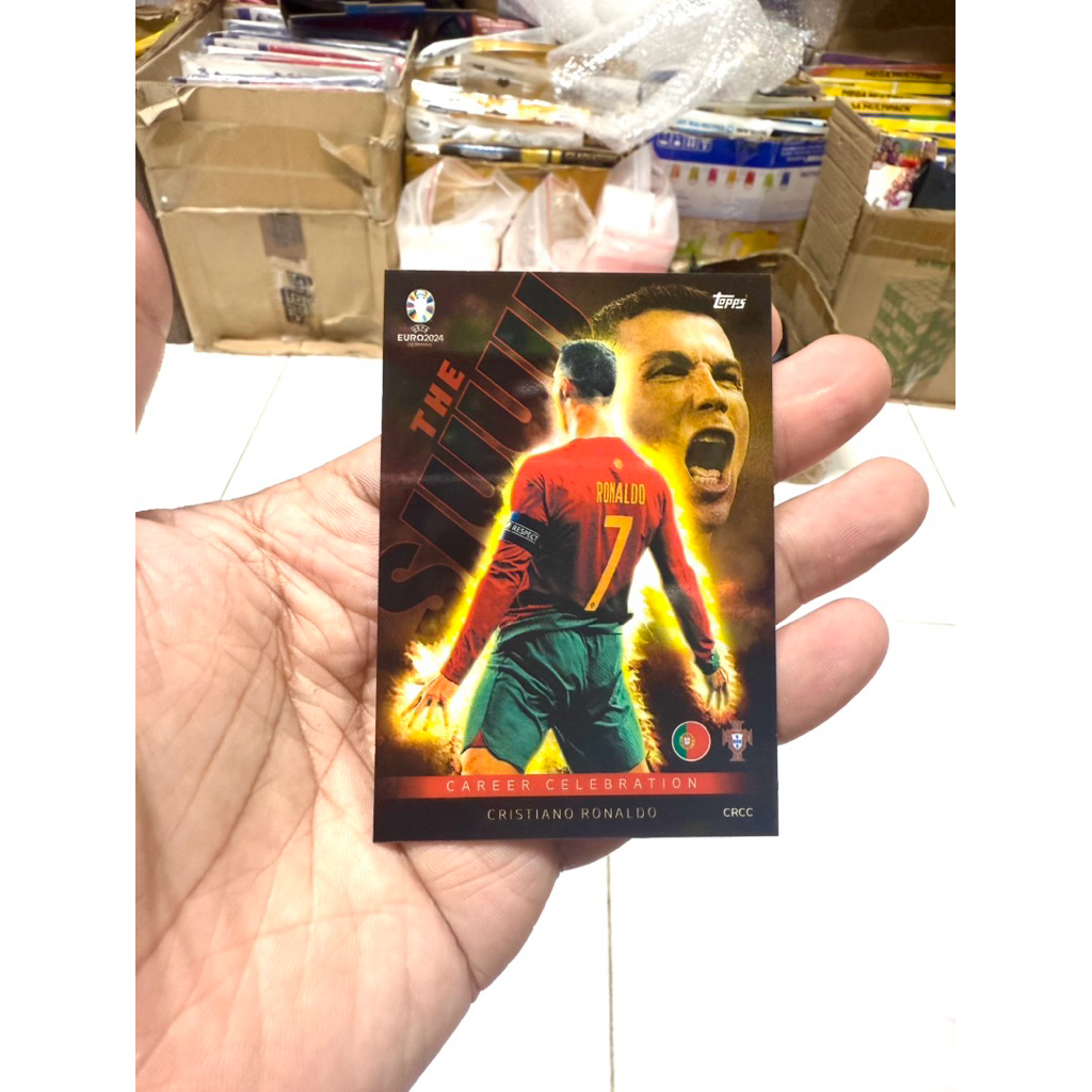 Thẻ Cầu Thủ Bóng Đá Match Attax Euro 2024 Cristiano Ronaldo CR7  THE SIU Siêu Hiếm VIP PRO ( Supper 