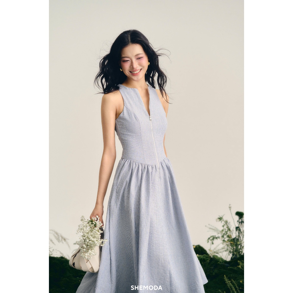 Váy Maxi Nữ Sát Nách Kẻ Xanh Mát Dịu SHEMODA ZIPPY DRESS Chất Liệu Cao Cấp Thanh Lịch | BigBuy360 - bigbuy360.vn