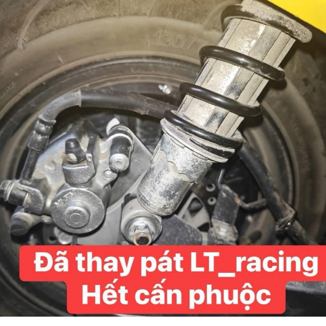Pát gắn heo sau Klara cho Vento S/neo, đã fix để heo hết cấn phuộc. Chất liệu inox304 của LT_racing 