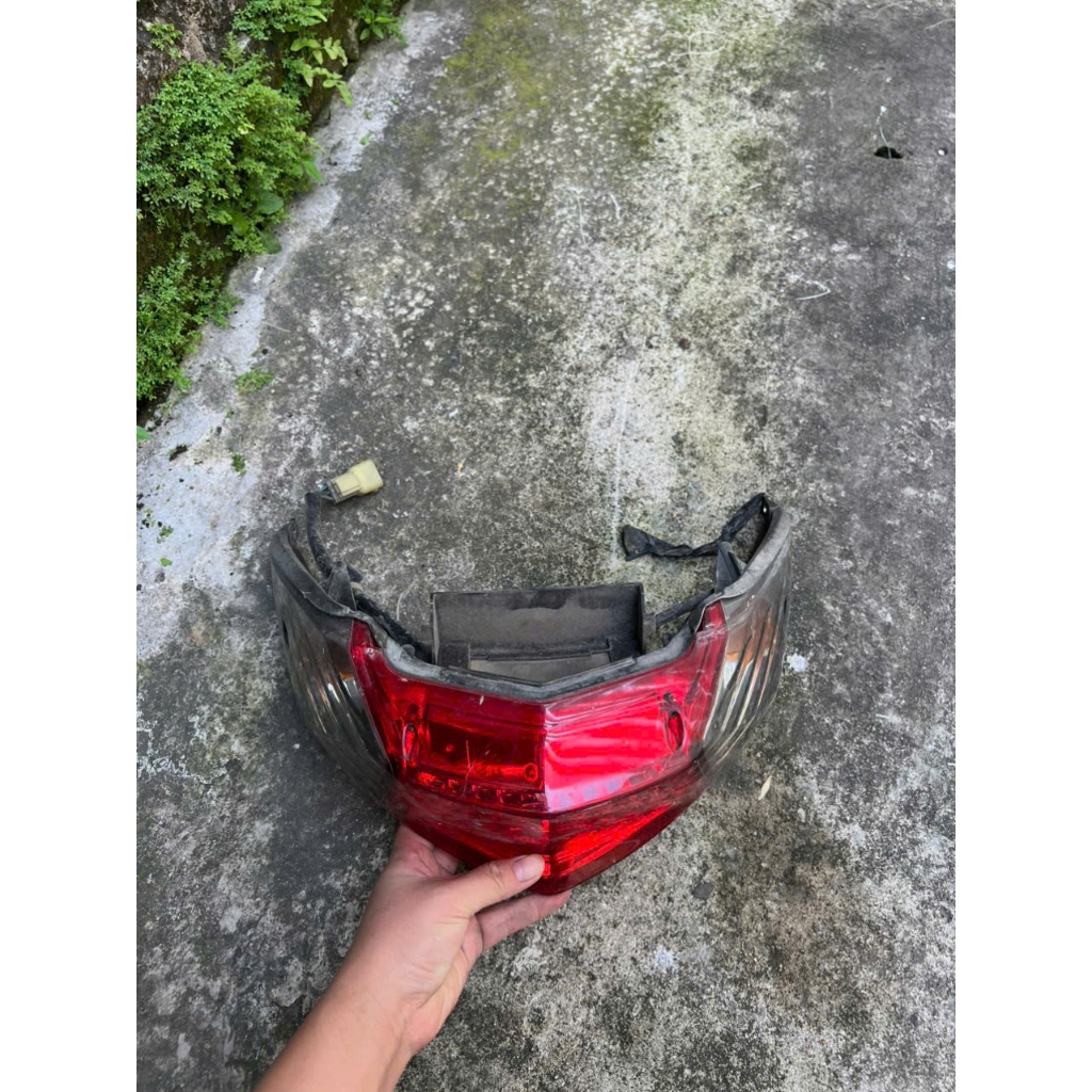 Cụm đèn hậu xe yamaha cygnus x fi125 (hàng zin tháo xe)