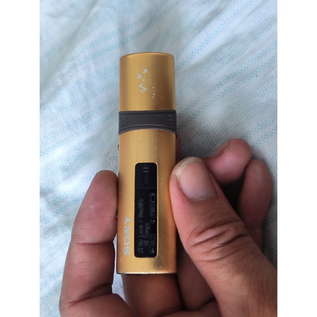 MÁY NGHE NHẠC SONY WALKMAN B183f 4GB