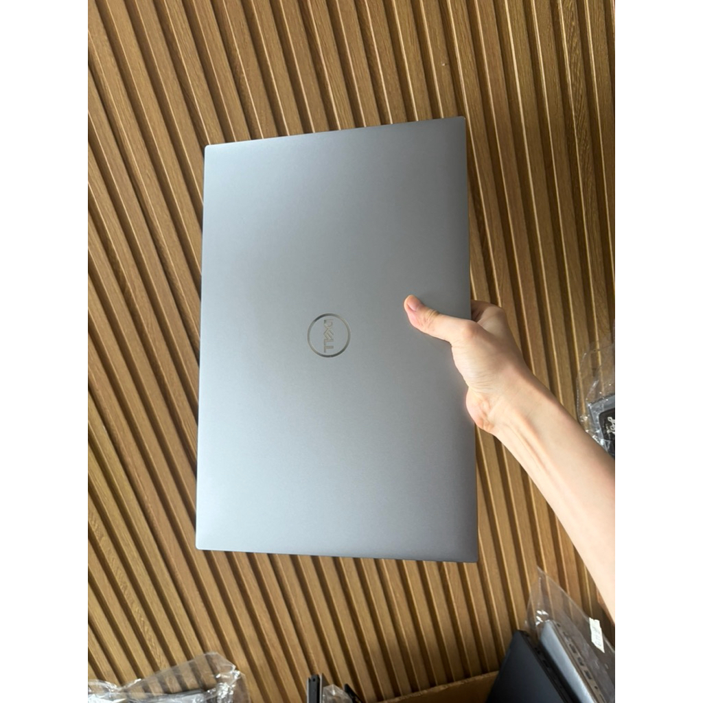 Dell Precision 5750 Core i7-10750H Ram 32G Rtx3000 Ssd 512G Chuyên Đồ Hoạ 17 inch