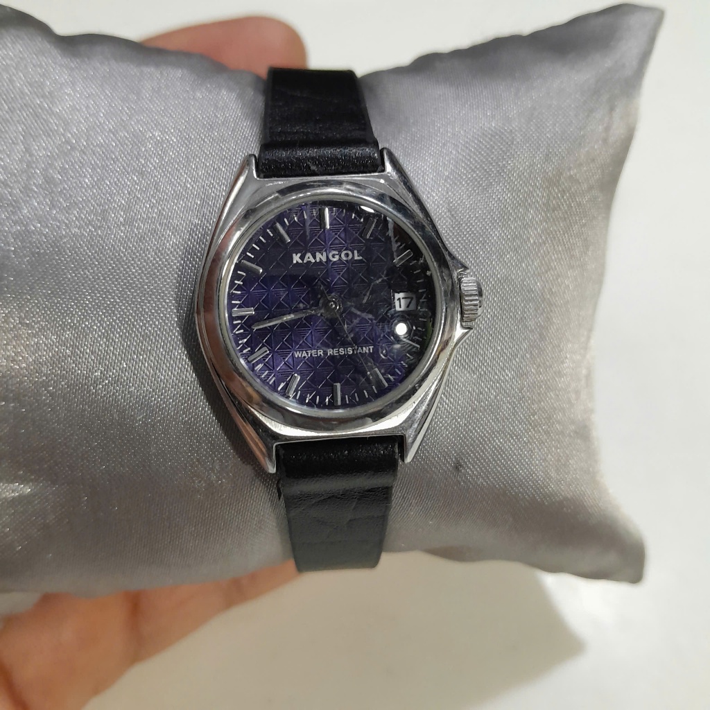 Đồng hồ nữ cao cấp Kangol mặt xanh size 26.5mm dây da second hand đã qua sử dụng