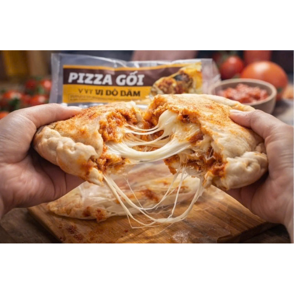 Pizza gối vị sốt bò bằm, xúc xích phomai