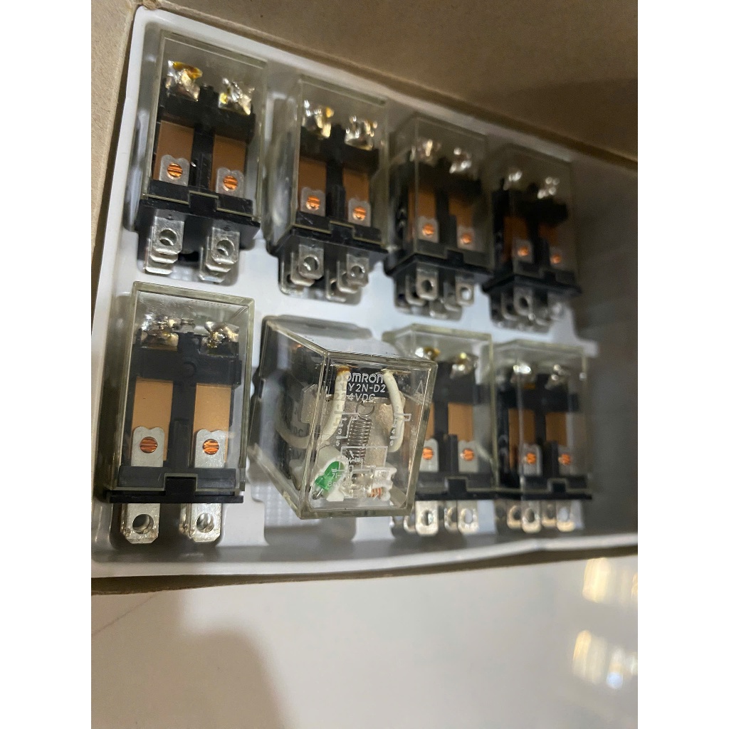 Rơ le trung gian OMRON LY2N-D2 DC24 8 chân lớn 10A - made in Japan