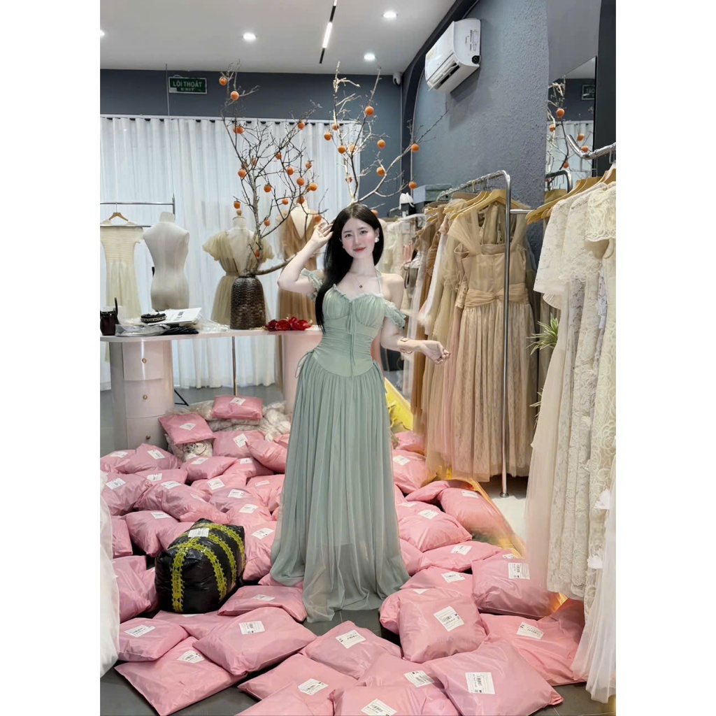 Đầm Maxi SUSU Closet Trễ Vai Tiểu Thư Voan Dáng Dài Thanh Lịch Cao Cấp
