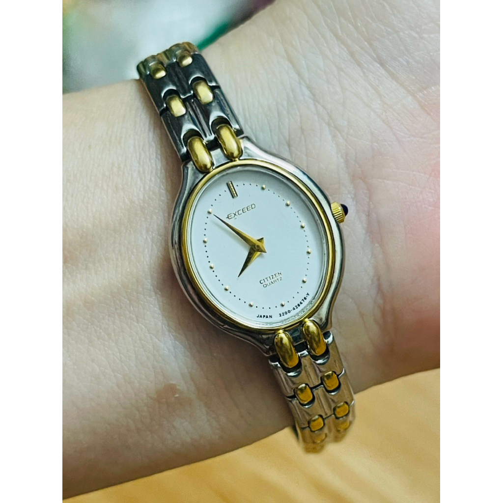 Đồng hồ Citizen Exceed Nhật form nhỏ dây dáng lắc siêu đẹp.