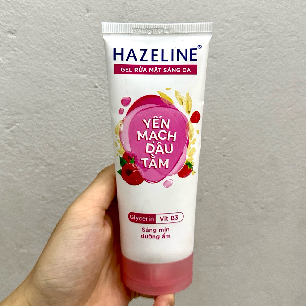 Gel rửa mặt Hazeline Yến Mạch Dâu Tằm 100g