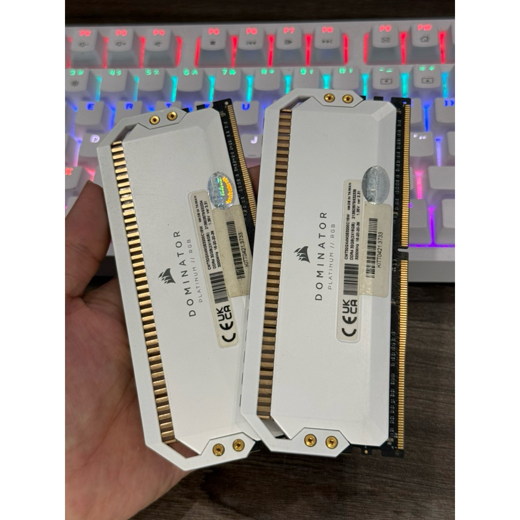 Kit RAM Corsair Dominator Platinum RGB DDR4 32G ( 2x16 ) (White)